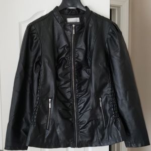 🦄 NWOT Avenue Faux Leather Moto Jacket sz 26/28